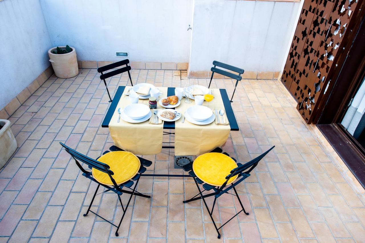 شقة Apartamento Con Terraza En San Luis إشبيلية المظهر الخارجي الصورة
